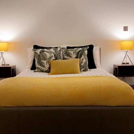 Doncaster City Centre Deluxe Whole Apartment Sleeps 4 D19 Exteriör bild